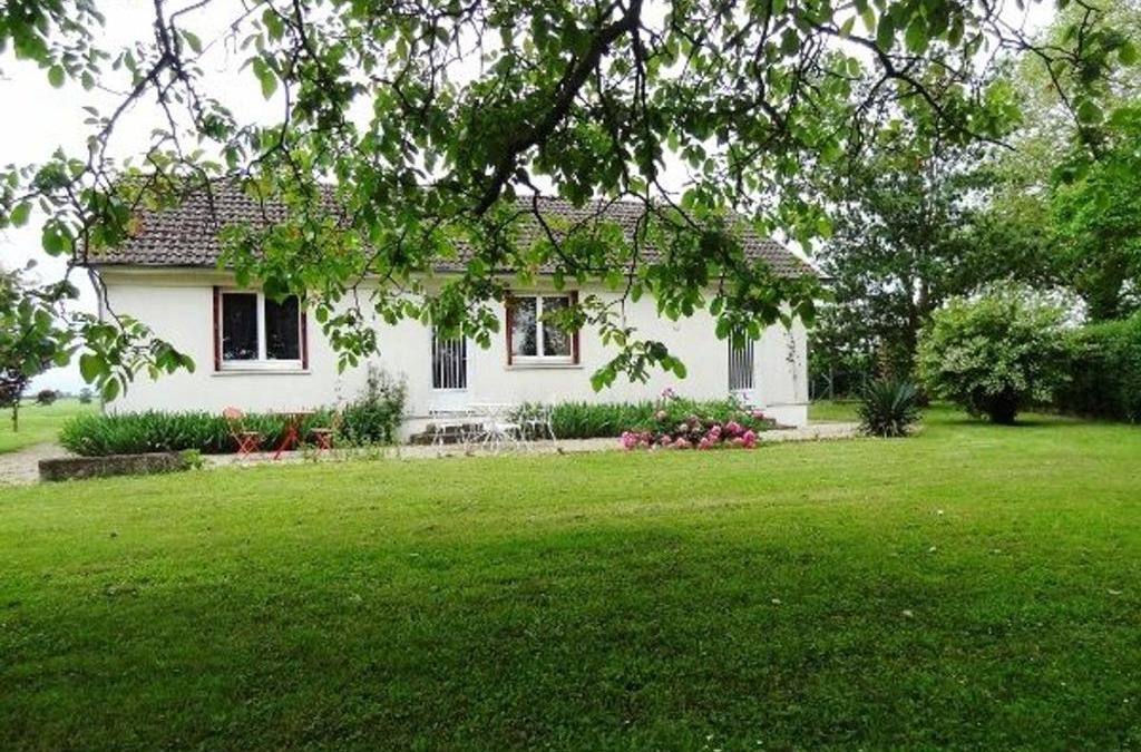 Bengy-sur-Craon House | Charmant Gîte Familial avec Grand Jardin et Confort Moderne à Bengy-sur-Craon - FR-1-586-33