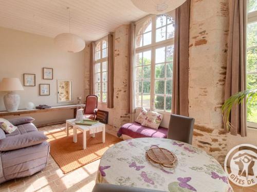 Rochefort-sur-Loire House | Charmant gîte familial avec parc, près des vignobles, à 30 min d’Angers - Confort et cadre raffiné. - FR-1-622-34