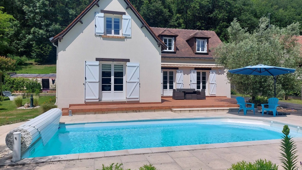 Limeray Apartment | Charmant Logement Avec Piscine Près D'amboise