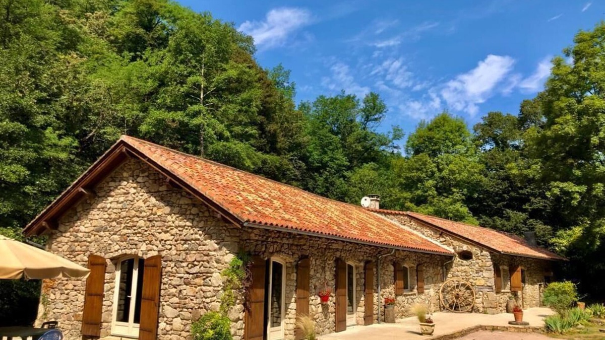 Nontron House | Charmant Petit Moulin Début XIV