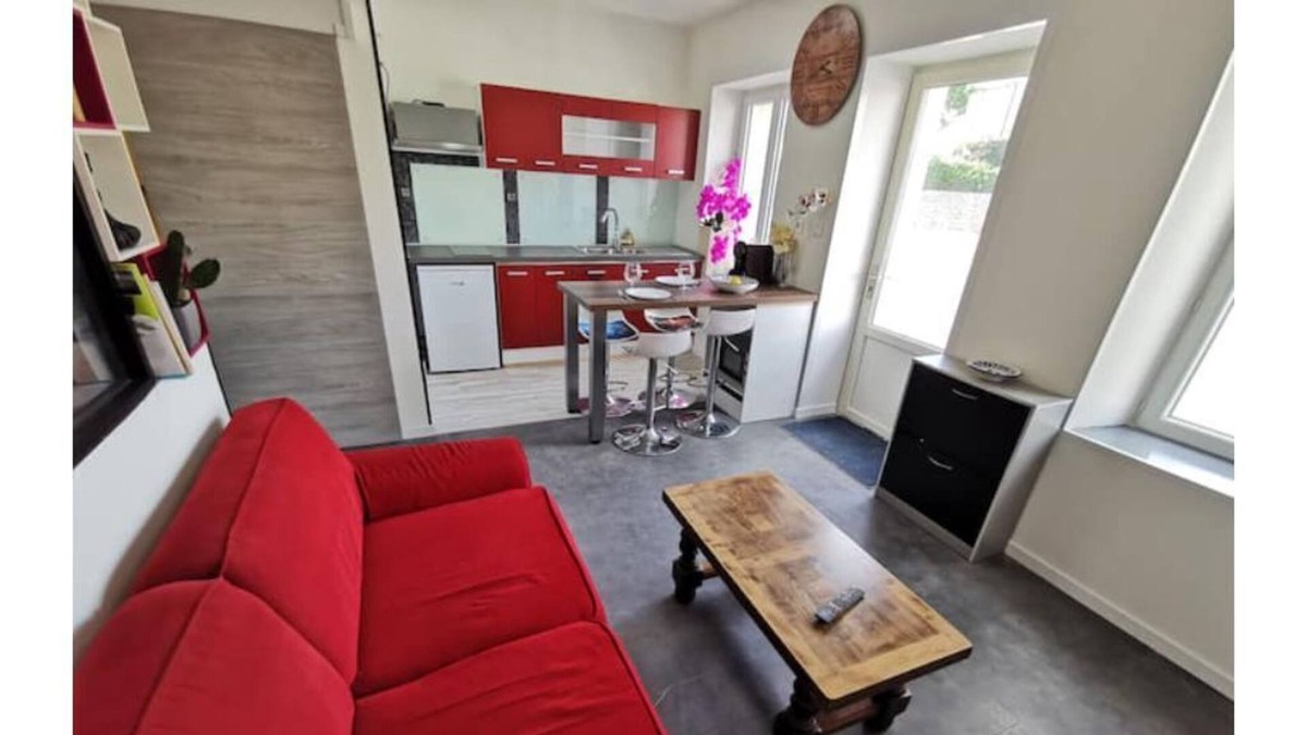 Auchay-sur-Vendee Apartment | Charmant Studio "La Forge"