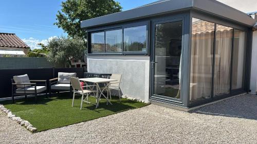 La Motte-dʼAigues House | Charmant Studio Indépendant