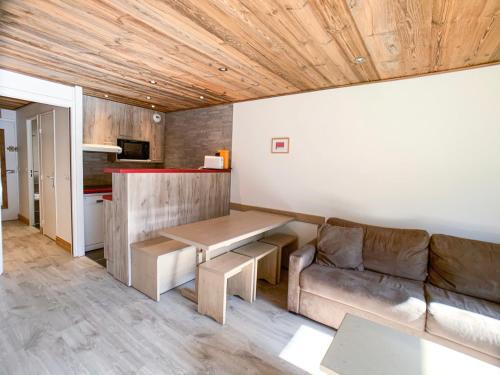 Val Claret Apartment | Charmant studio rénové, lumineux, proche des pistes avec balcon - Tignes Val Claret Haut - FR-1-502-156