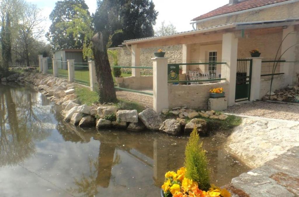 Saint-Sulpice-de-Cognac House | Charmante maison avec jardin privatif, proche des activités nature et des vignobles de Cognac - FR-1-653-221