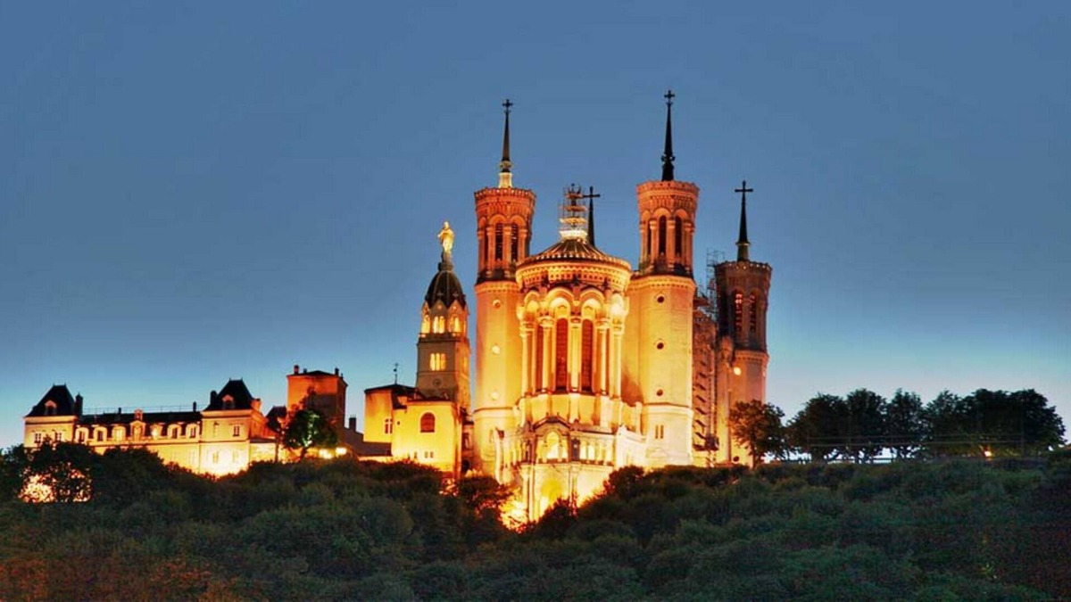 Bron House | Charmante Maison Bron Eglise