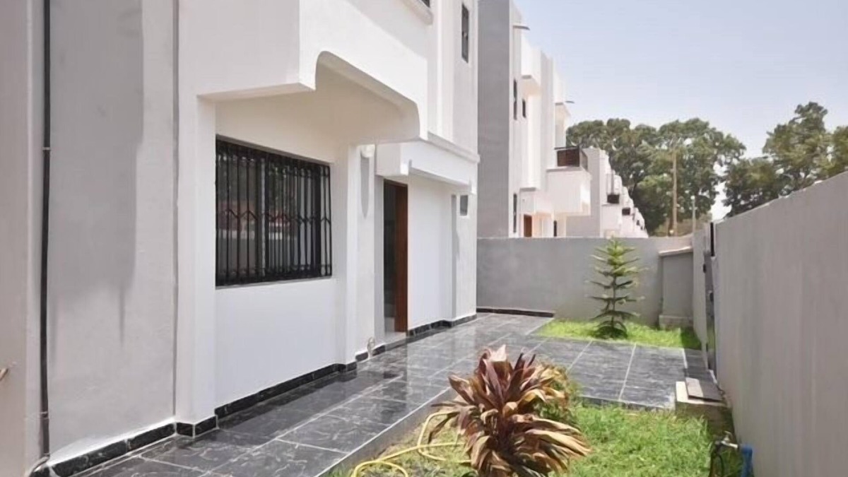 Ziguinchor Villa | Charmante Maison Détachée à HLM Kénia, Côté Université Assane Seck