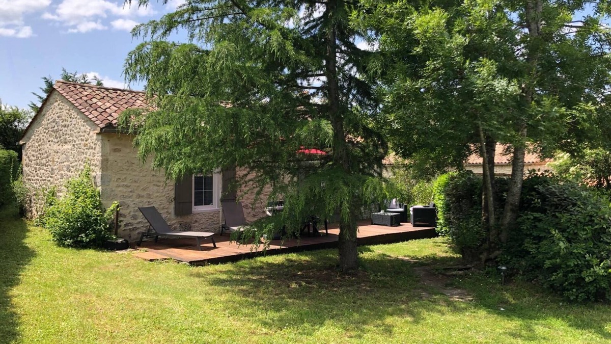 Lolme House | Charmante Maison de Campagne Avec Piscine, Proche Sites Touristiques