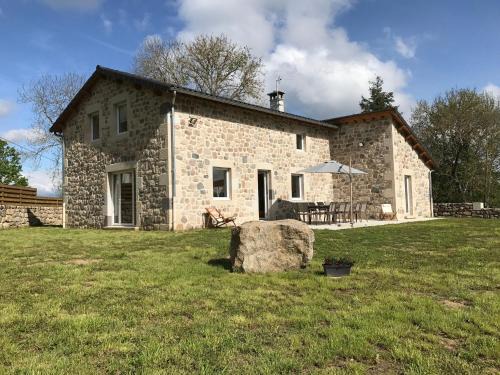 Saint-Jeures House | Charmante maison en pierre près du Lac de Lavalette, idéale pour randos, nature et détente totale - FR-1-582-43