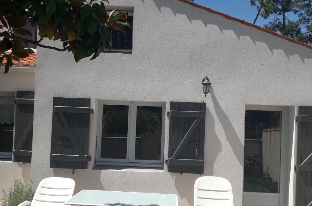 La Faute-sur-Mer House | Charmante maison au calme près de la plage, jardinet privatif, 4 pers, animaux sur demande - FR-1-476-13