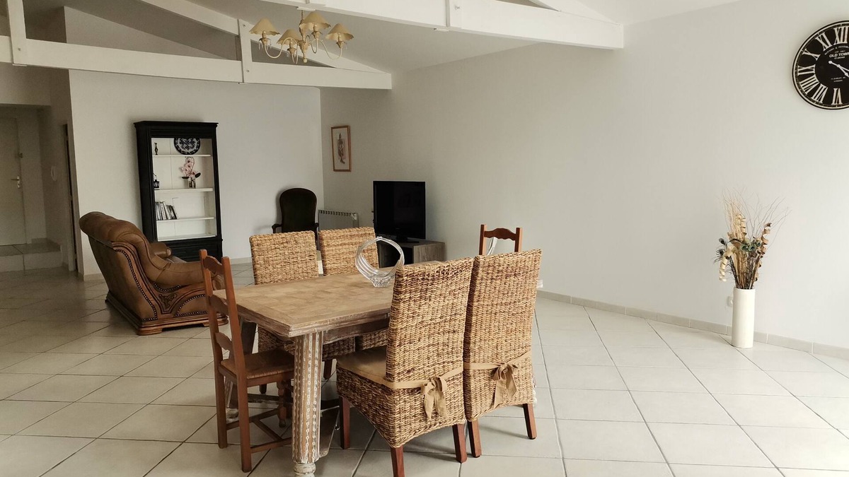 Lesparre-Medoc House | Charmante Maison