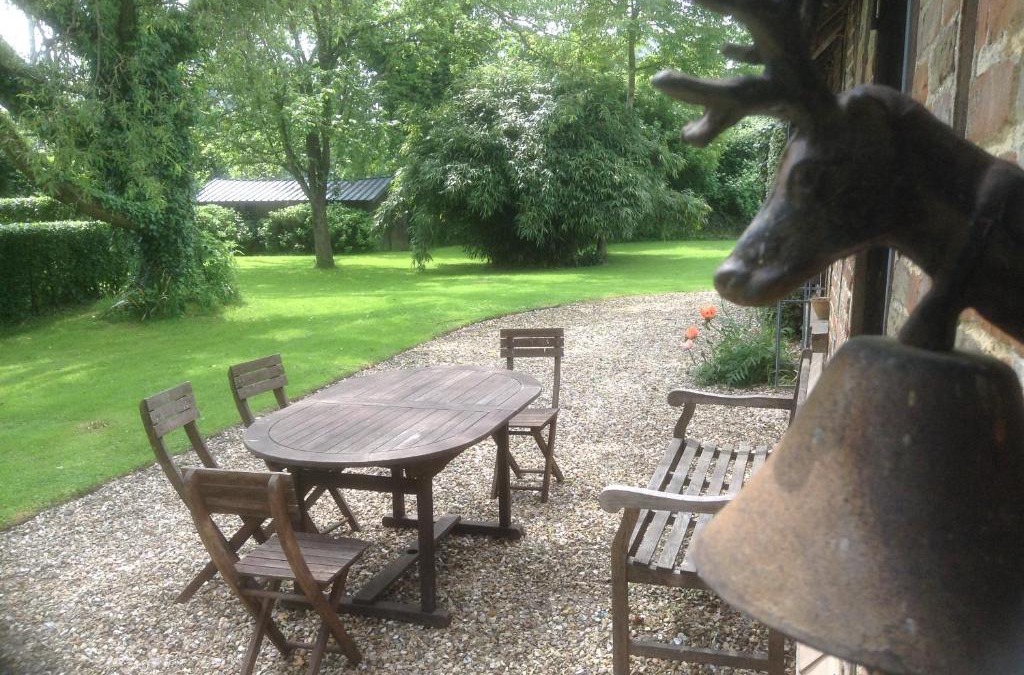 Fresne-le-Plan House | Charmante Petite Maison dans le Jardin