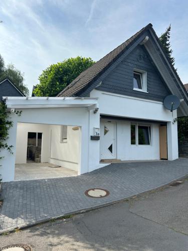Numbrecht House | Charmantes Tiny Haus mit 2 Wohnungen