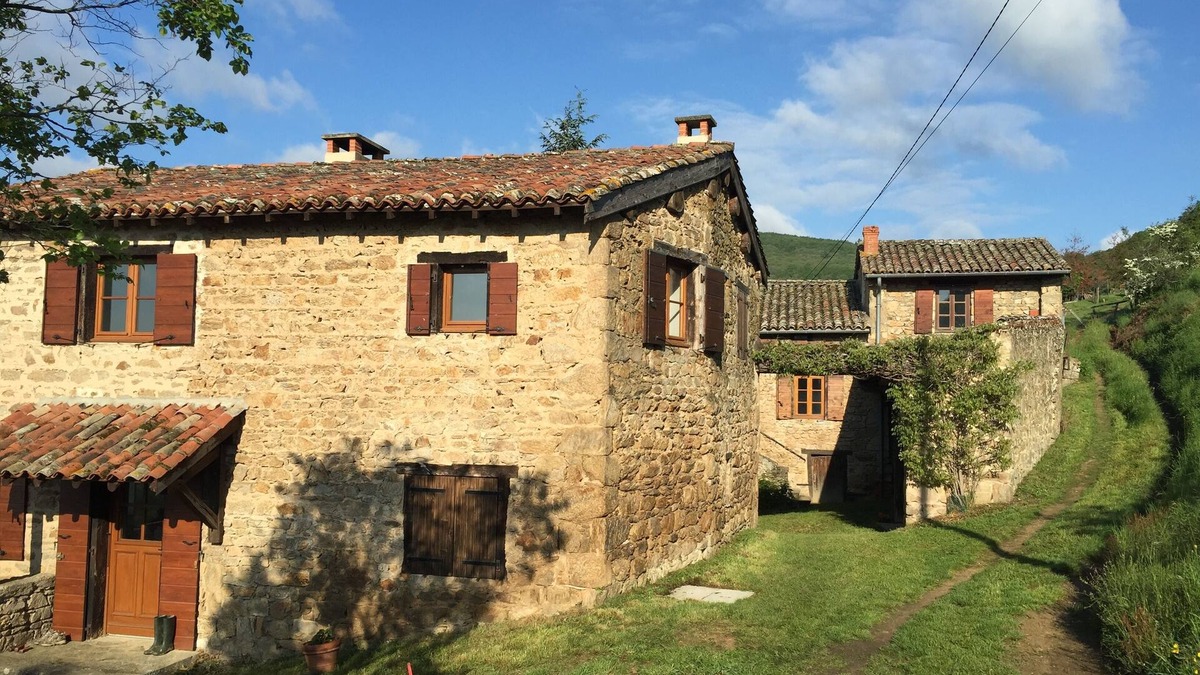 Vaugneray House | Charme à la Campagne Avec Piscine