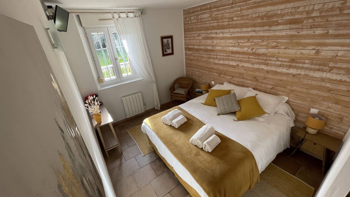 Auterive House | Charme et Calme au Bord de la Piscine