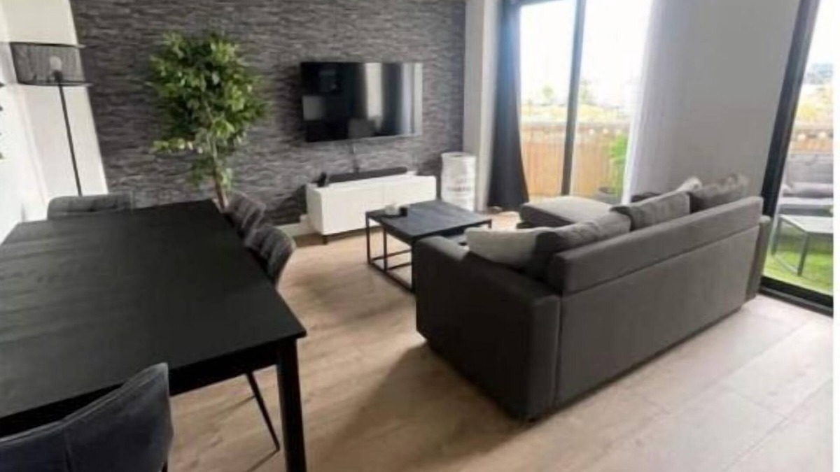 Soisy-sous-Montmorency Apartment | Charme Près de Paris : Élégance Urbaine