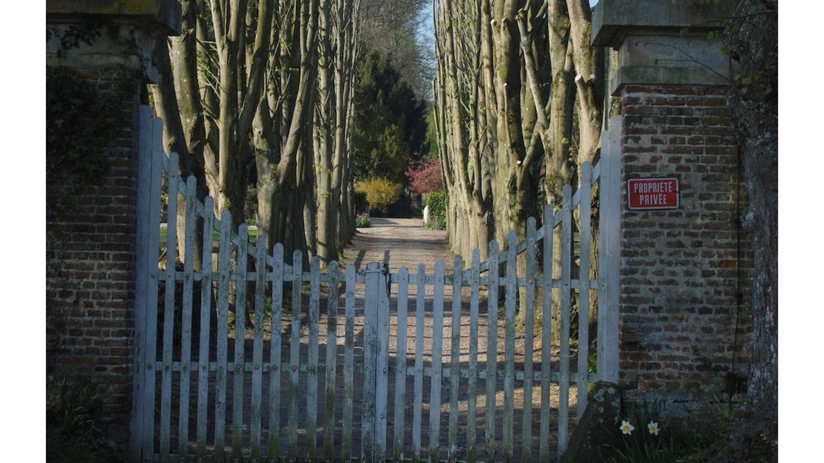 Les Authieux-sur-Calonne House | Charming gîte. Le Manoir de la Porte, between land & sea. 4 hectares, Tennis court.