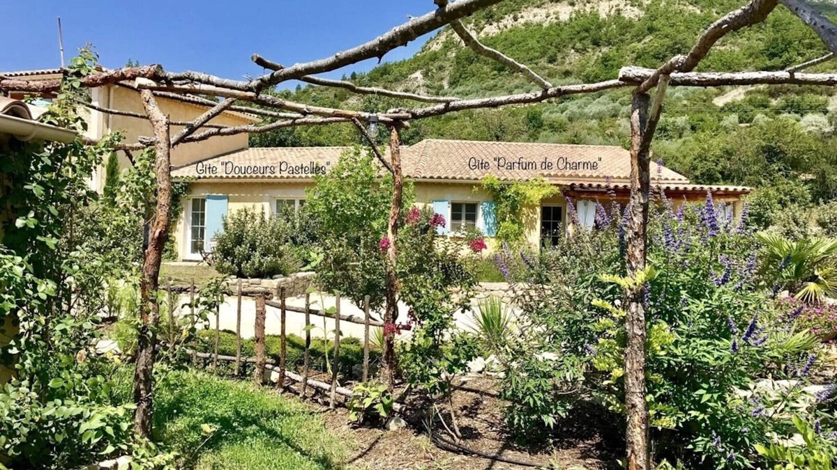Saint-Ferreol-Trente-Pas House | Charming Perfume" cottage