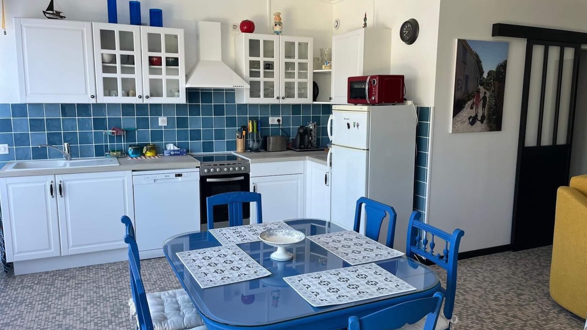 Saint-Georges-de-Didonne Apartment | Charming ground-floor apartment 150m from the beach