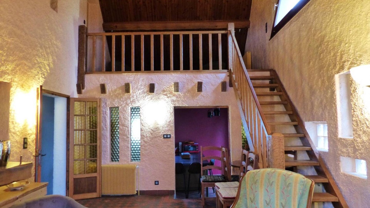 Saint-Germain-des-Fosses Cottage | Charming Cottage with Garden, Near Vichy - Fully Equipped, Sleeps 6, Pets Welcome