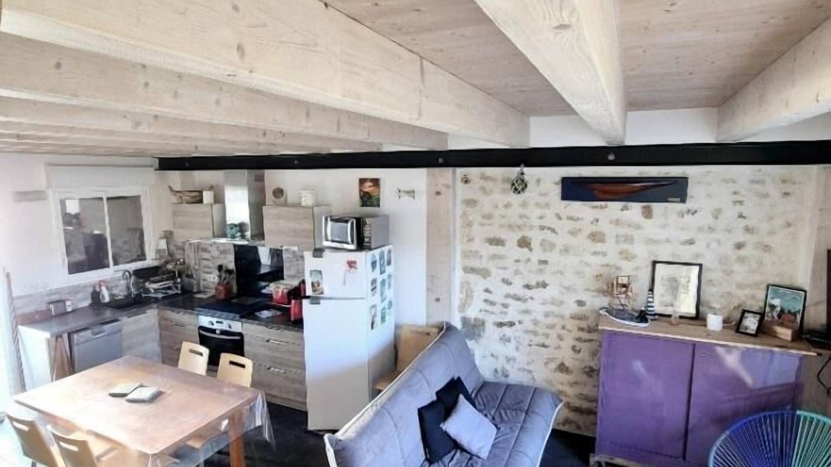 Saint Laurent de la Pree House | Charming stone house