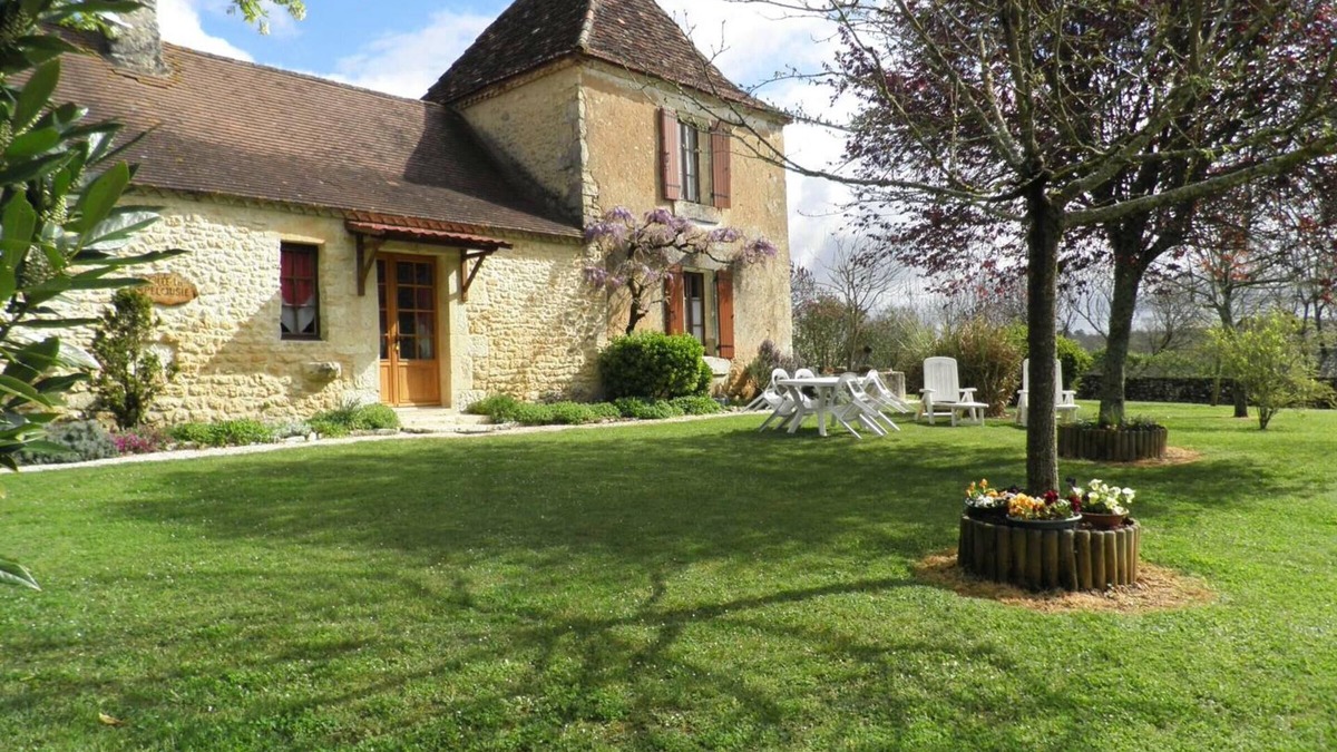 Saint-Marcel-du-Perigord Cottage | Charming Renovated Cottage with Fireplace, Garden, and Proximity to Top Attractions