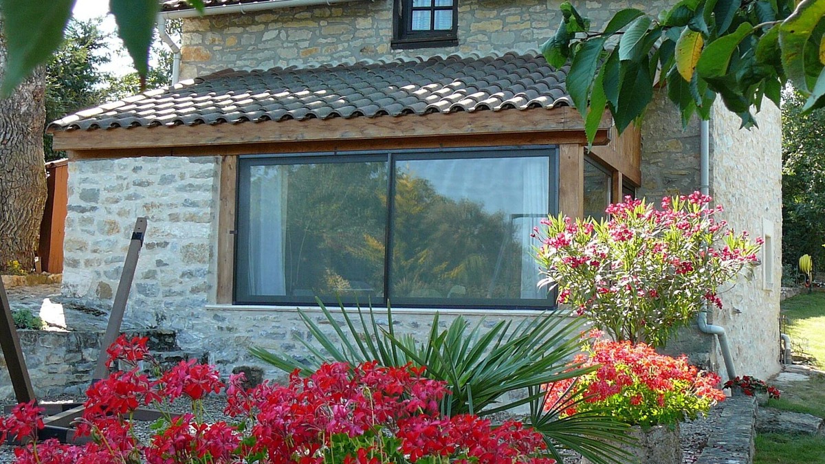 Villefranche-de-Rouergue House | Charming maisonette stone Causse