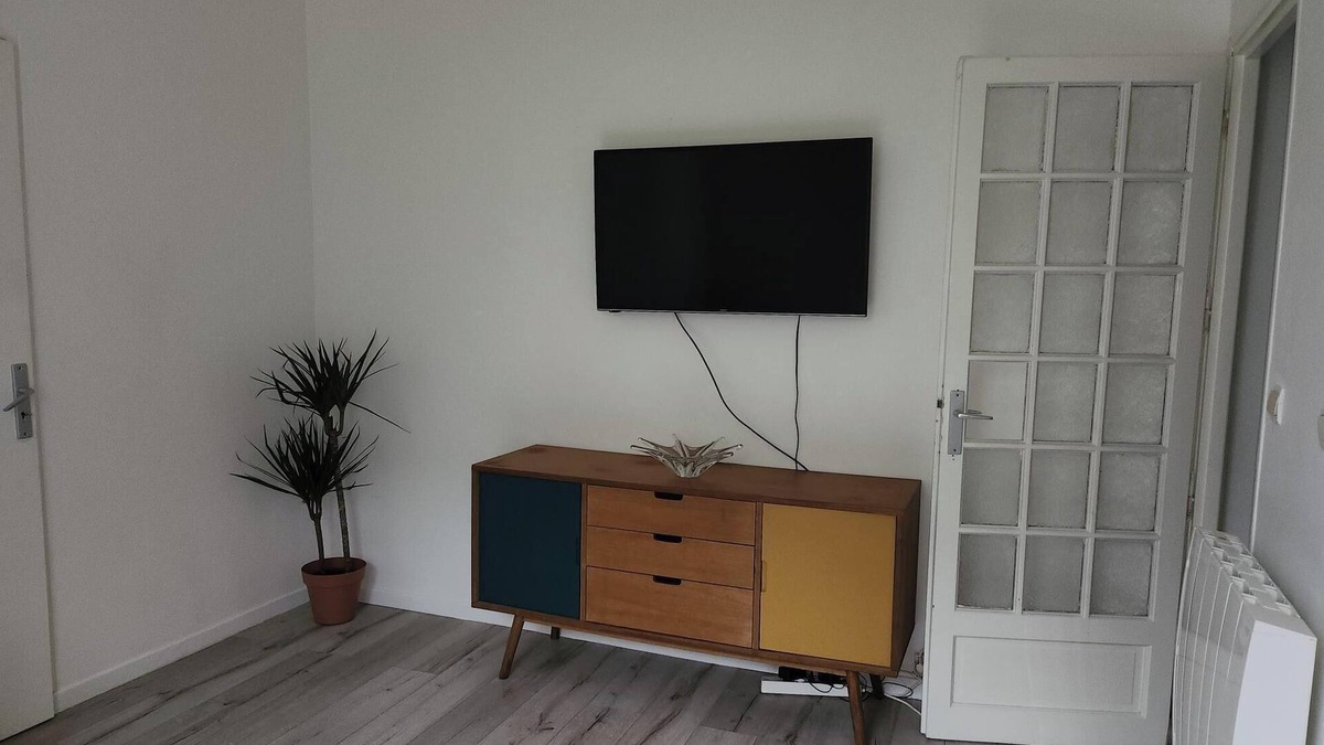 Villeneuve-Saint-Georges Apartment | Charming Apartment