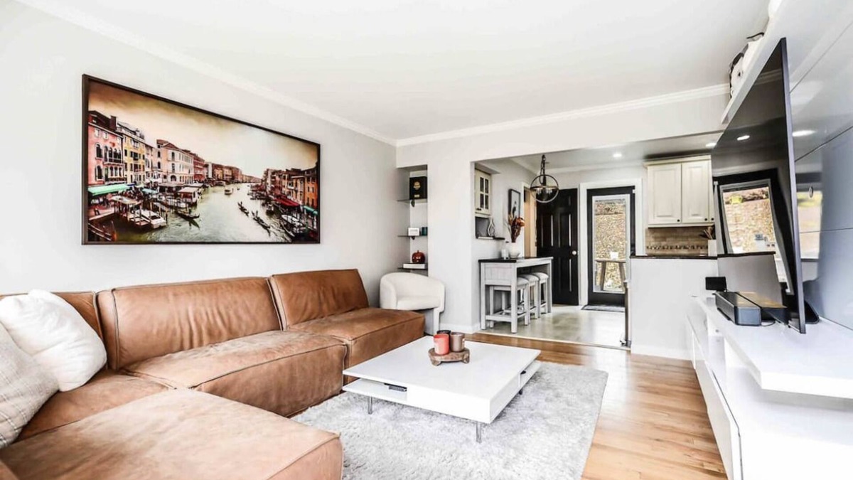 Milford House | Charming 4 Bedroom Close to Downtown