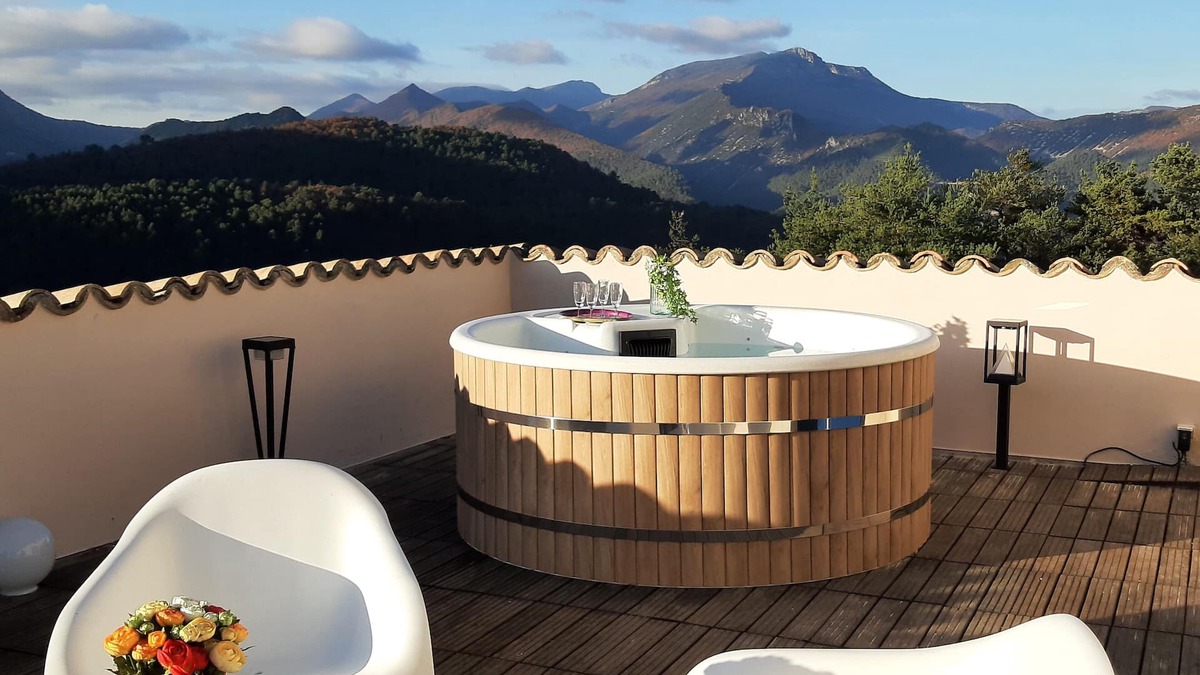 Chateauneuf-de-Bordette Villa | Charming gîte in the heart of nature in the Drôme Provençale with Jacuzzi near Nyons
