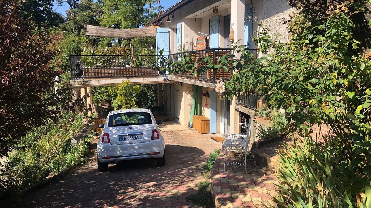 Saint-Antonin Noble Val Apartment | Charming riverside garden apartment with mesmerising views of Roc d'Anglars