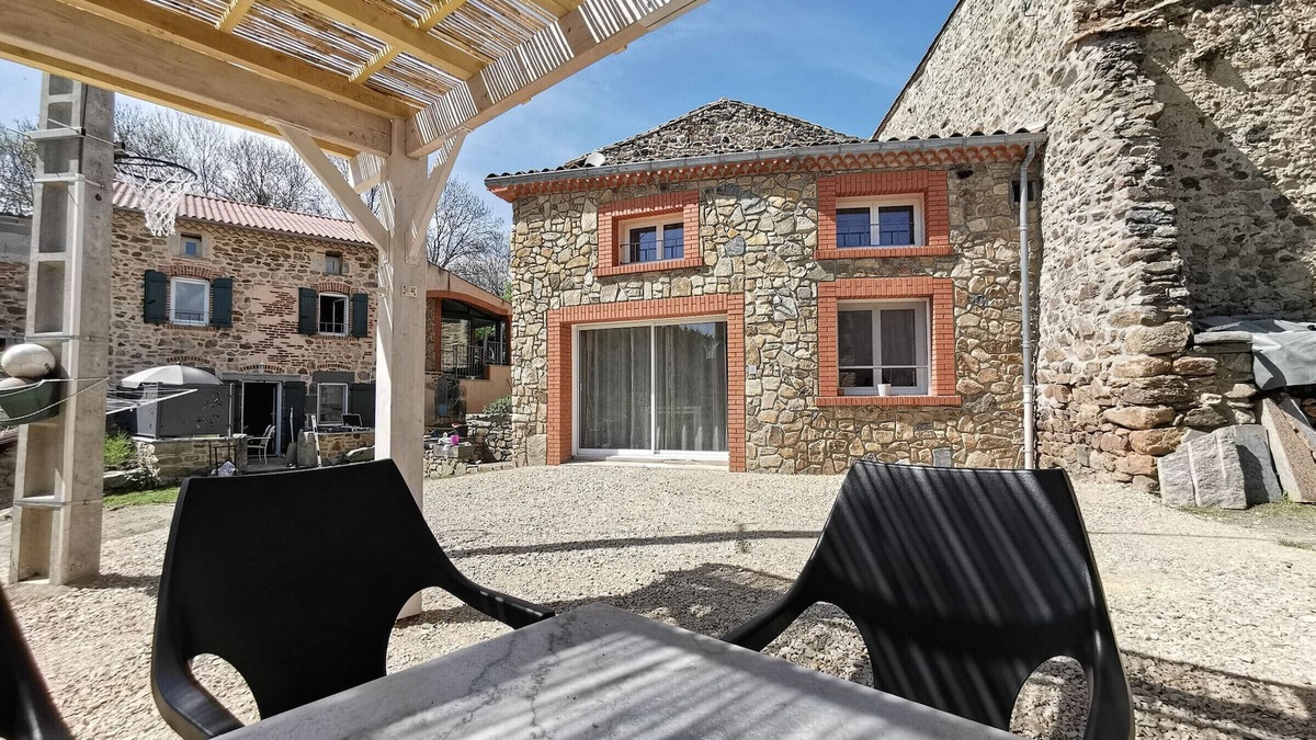 Saint-Just-pres-Brioude Cottage | Charming Retreat with Sauna and Terrace in Peaceful Hamaulet