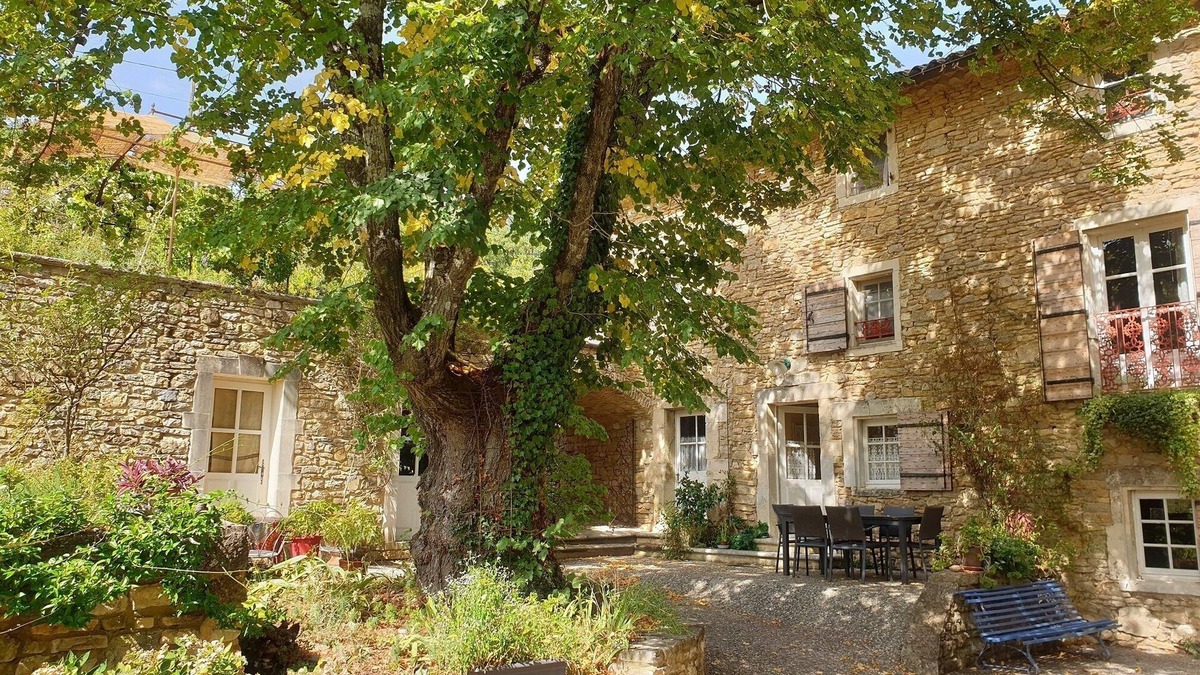 Saint-Paulet-de-Caisson House | Charming Provencal farmhouse with large swimming pool in the Valbonne forest