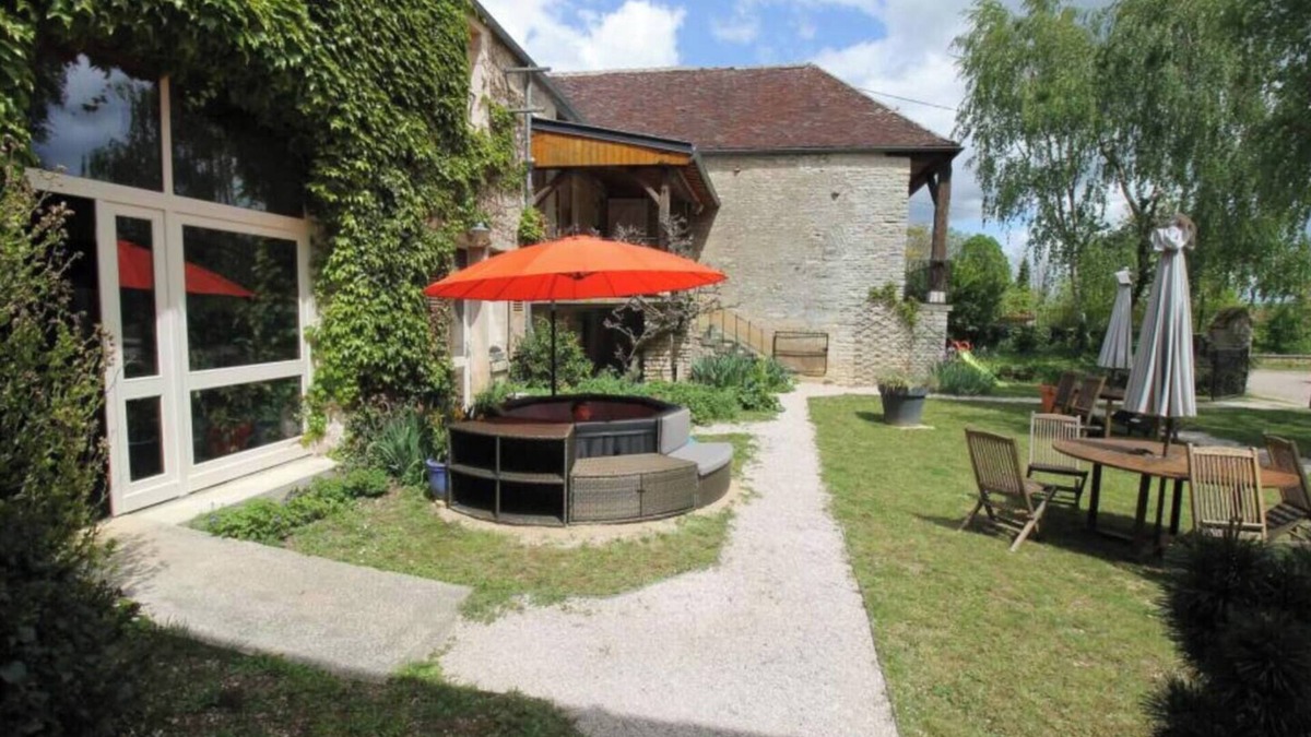 Etivey Bed & Breakfast | Charming 1 BDR Apt w/Garden in Quiet Village