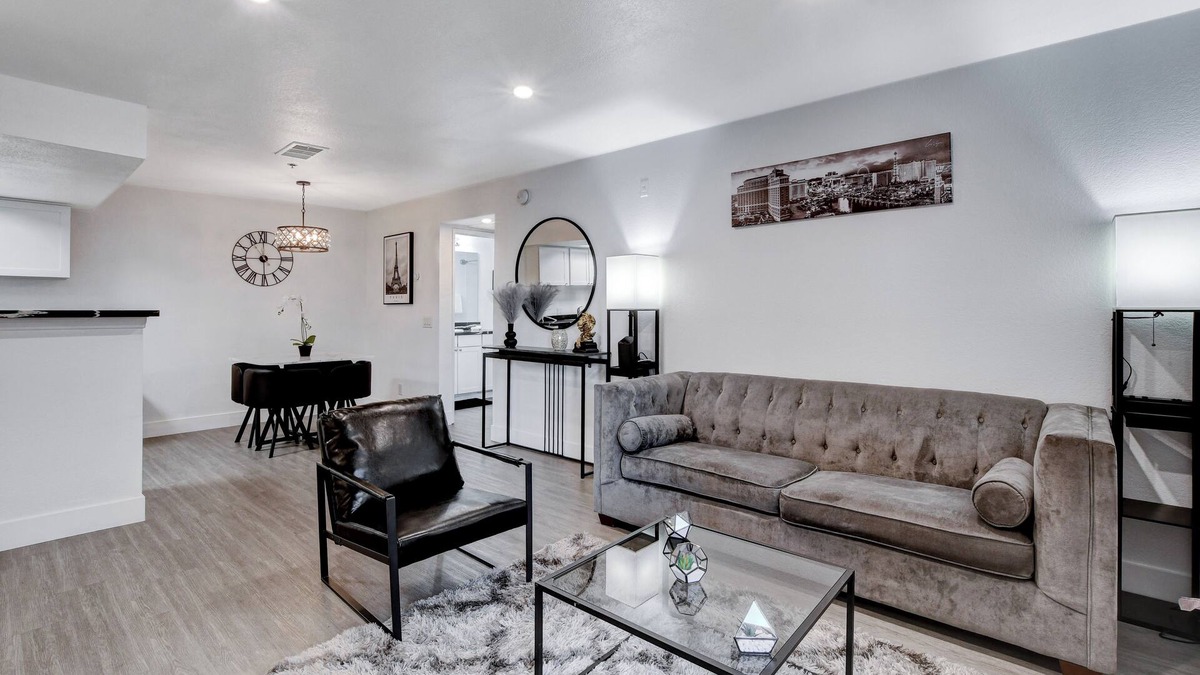 Las Vegas Condo | Charming 1-BDR condo in marvelous with AC, fitness room and first floor