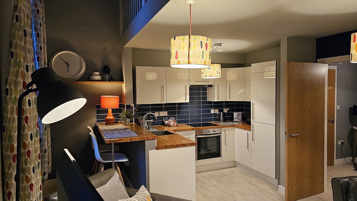 Newark Apartment | Charming 1-Bed Apartment in Newark