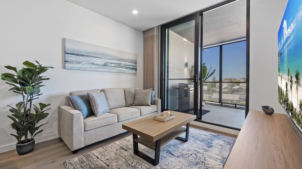 North Fremantle Apartment | Charming 1-Bed with Rooftop Access & Parking
