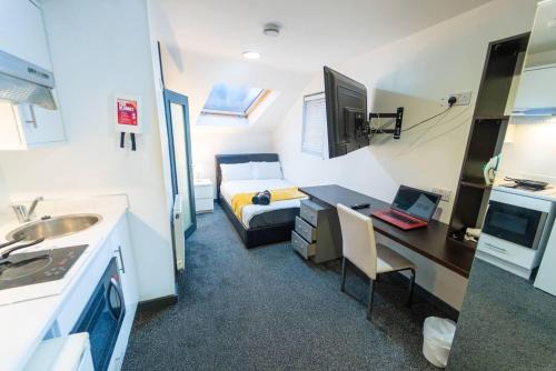 Selly Oak Apartment | Charming 1-Bed Studio in Birmingham