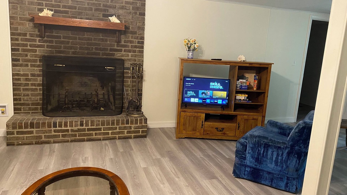 Fredericksburg Apartment | Charming 1-bedroom apartment in lovely Fredericksburg with AC, WiFi