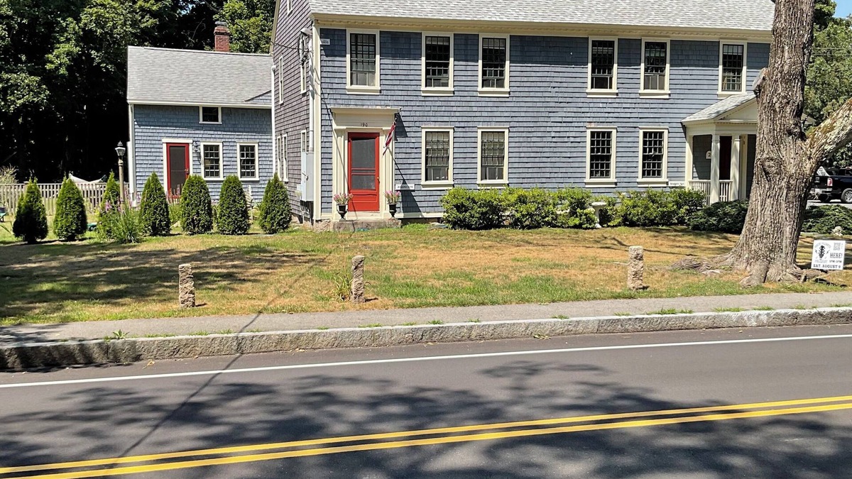 North Falmouth Apartment | Charming 1-bedroom apartment in desirable North Falmouth Village.