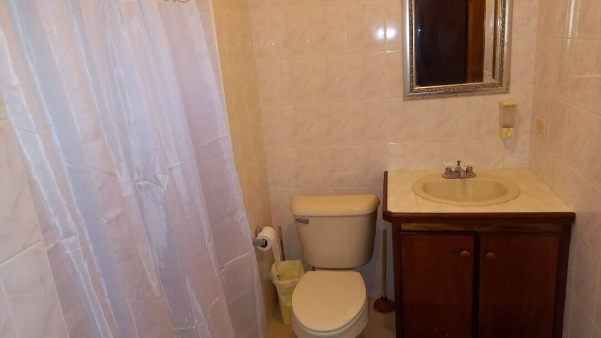 The Valley Apartment | Charming 1-bedroom apartment with AC and WiFi close to Little Bay beach Anguilla