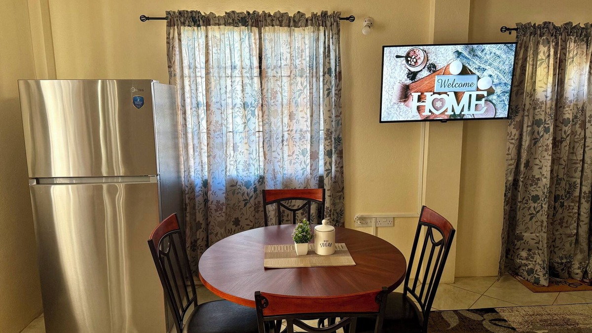 Brighton Apartment | Charming 1-bedroom apartment at the marvelous Castle Berry Unit208 with WiFi, AC