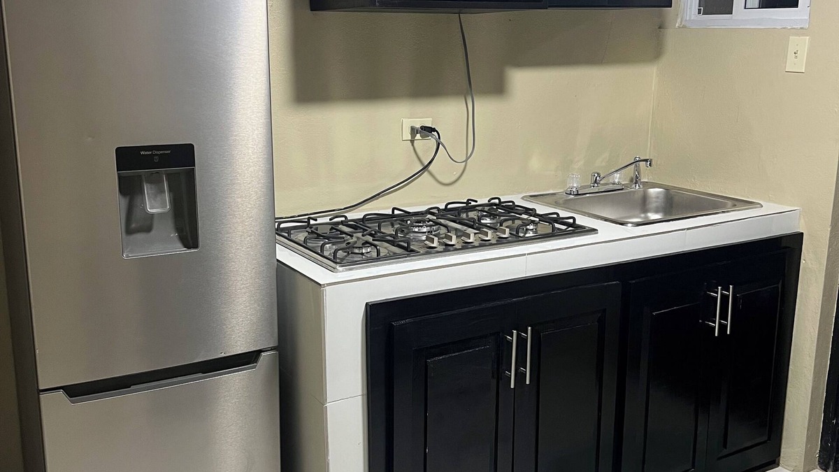 Constant Spring Apartment | Charming 1-bedroom apartment in Kingston with WiFi and AC