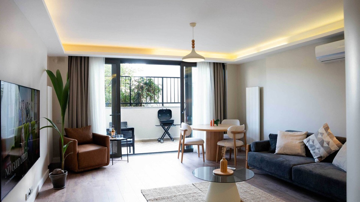 Ortakoy Apartment | Charming 1-bedroom apartment in wonderful Istanbul with AC, WiFi