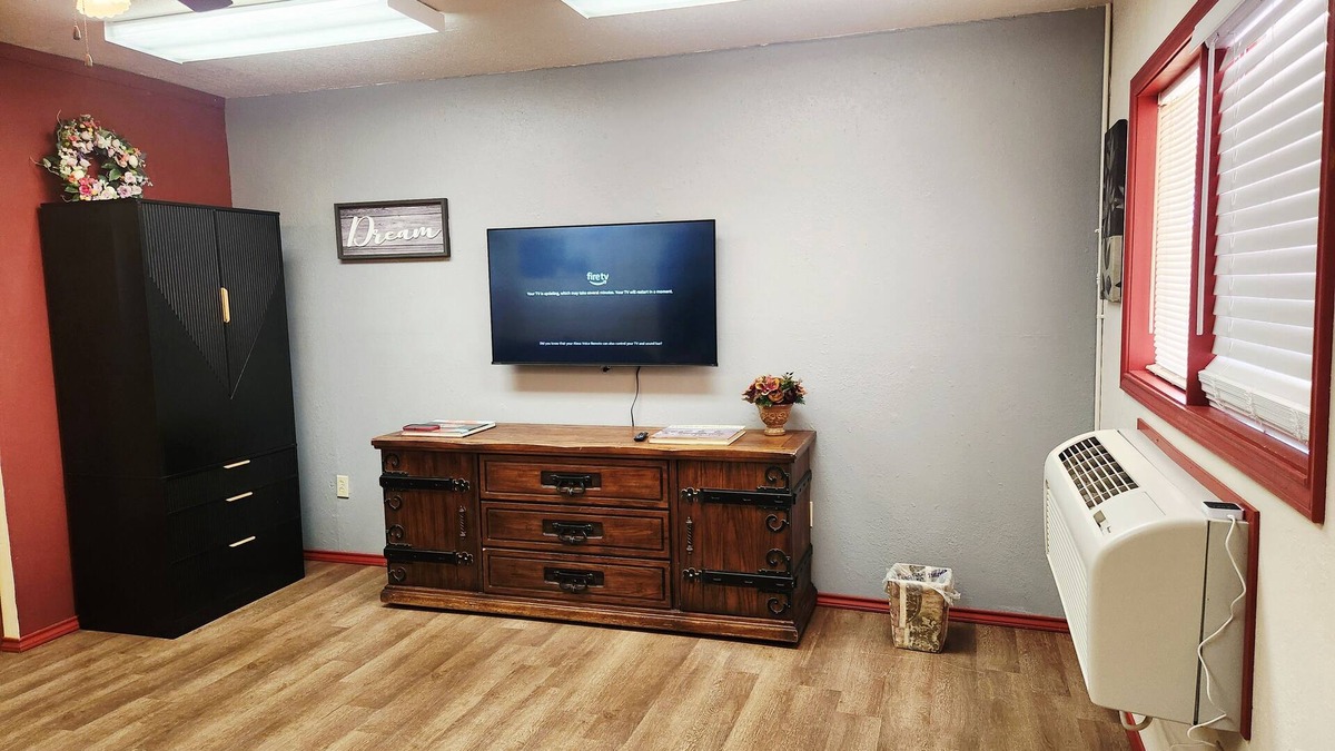Show Low Apartment | Charming 1-bedroom apartment in welcoming white mountain lakes with WiFi, AC
