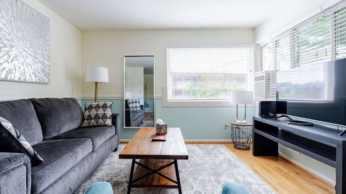 University District Apartment | Charming 1 Bedroom Apartment Near University of Washington