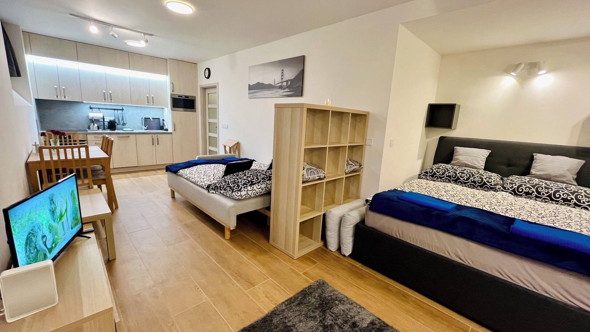 Eden Apartment | Charming 1-bedroom apartment in brilliant Hlavní město Praha with WiFi
