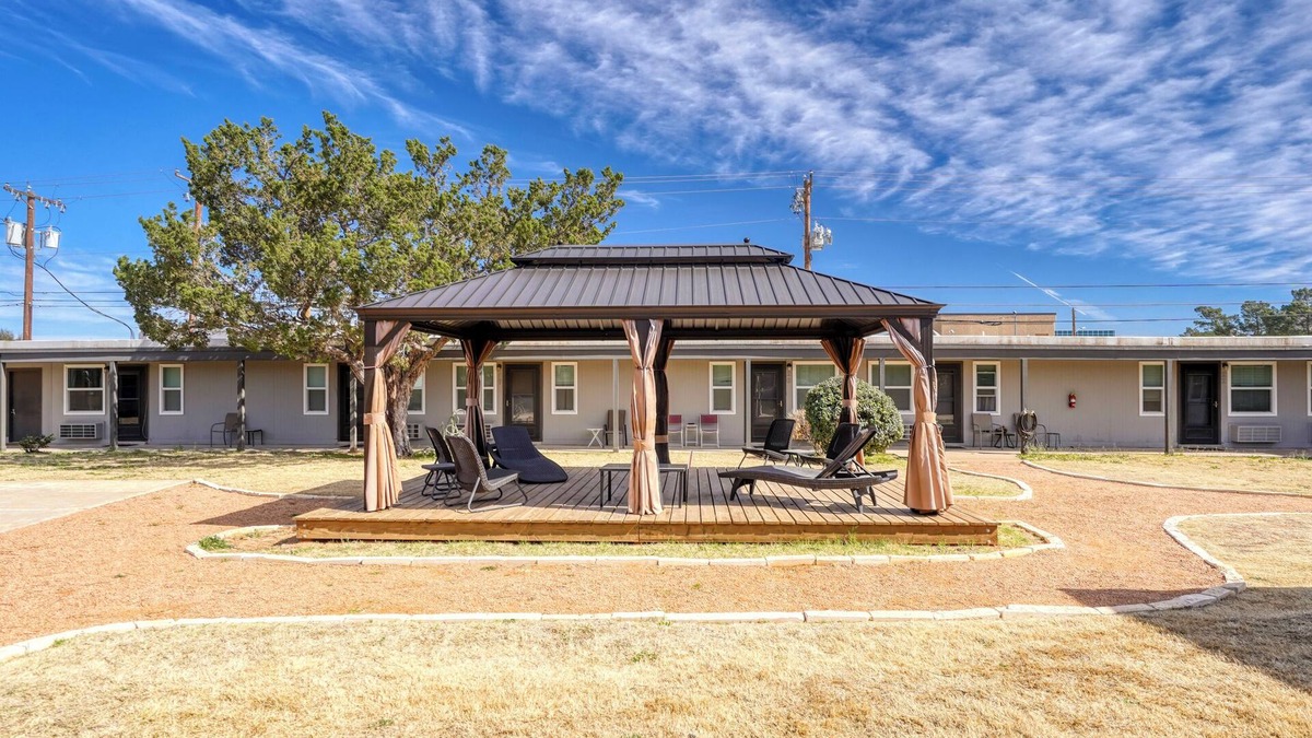 Odessa Apartment | Charming 1-bedroom apartment in Gated Community & Onsite Laundry Odessa