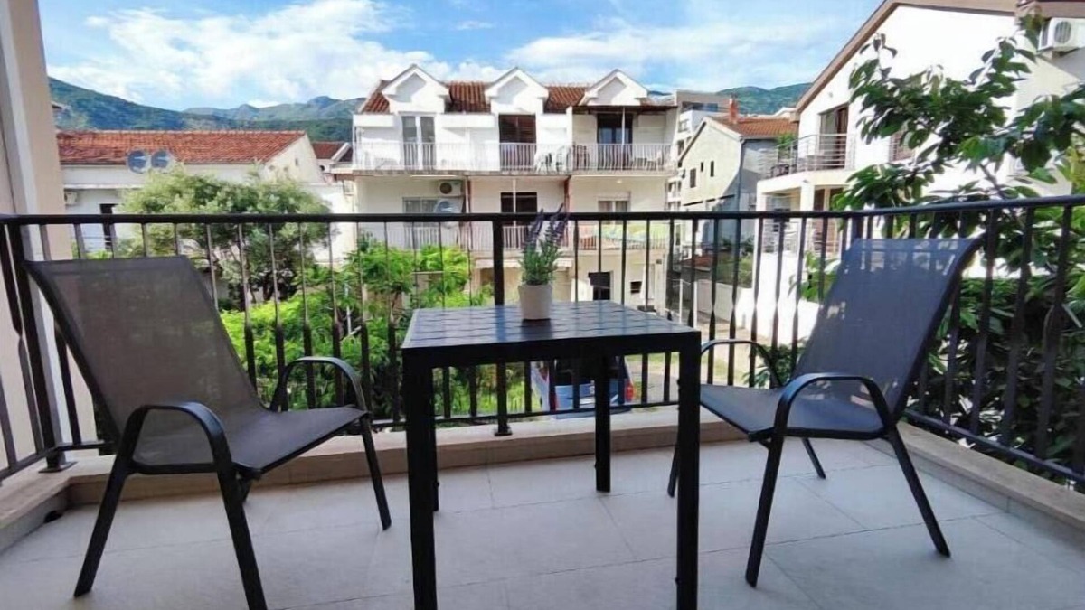 Maini Apartment | Charming 1-bedroom apartment in lovely Budva with AC