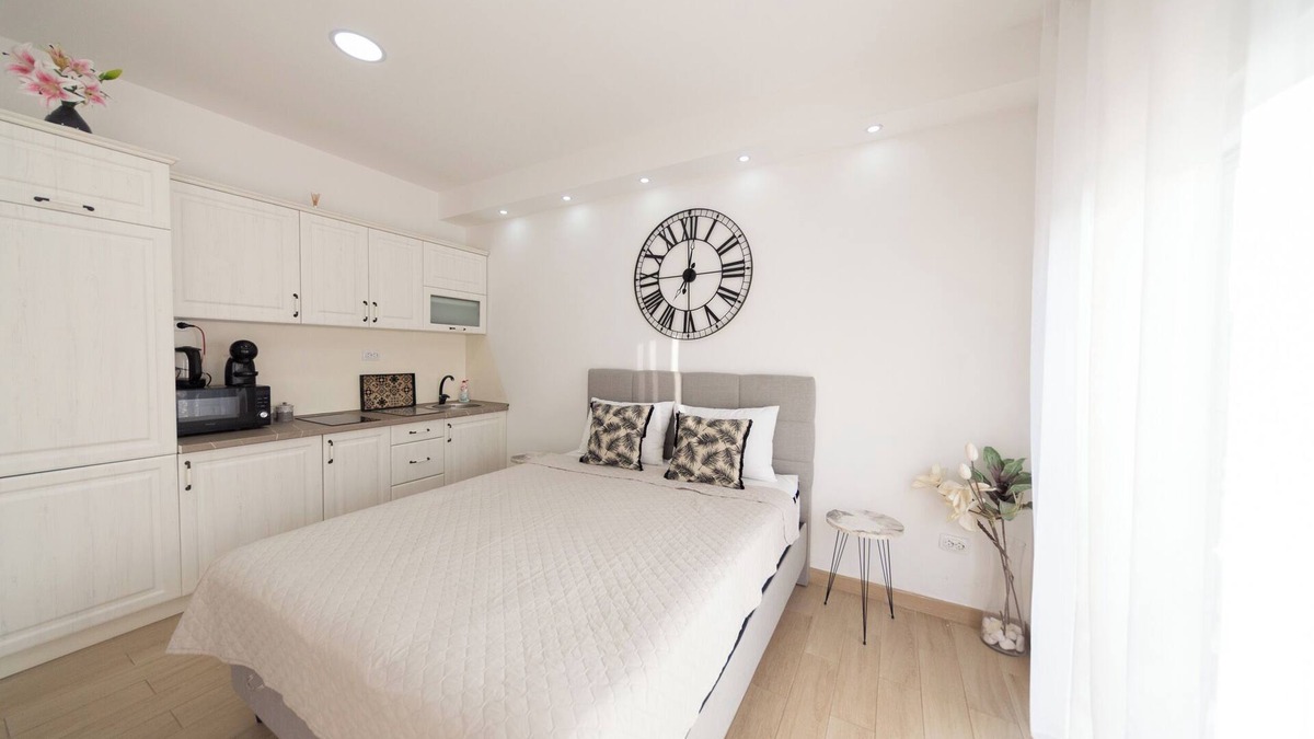 Mrcevac Apartment | Charming 1-bedroom apartment in fabulous Tivat with Balcony, WiFi