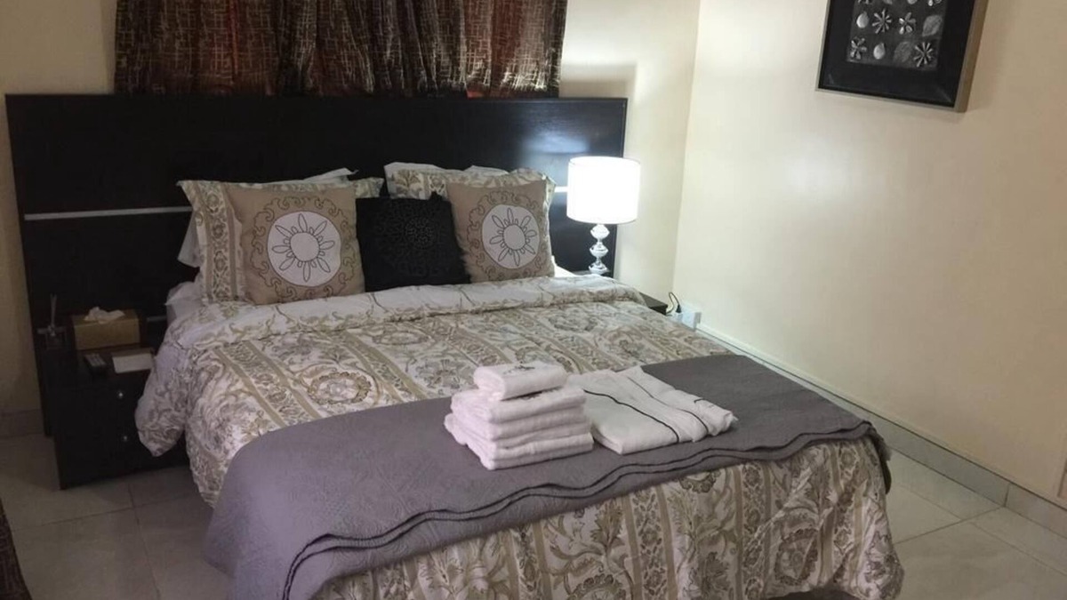 Lekki Phase 1 Condo | Charming 1 Bedroom Apartment - Your Perfect Urban Retreat!